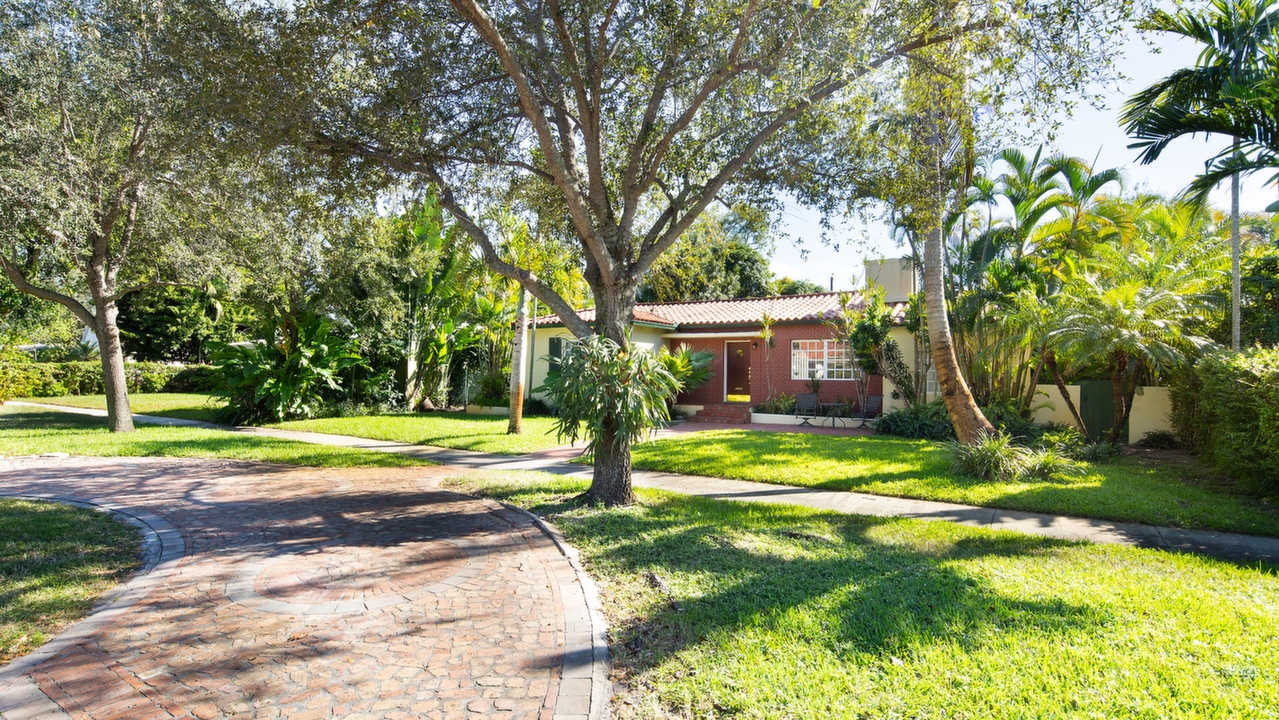 510-NE-93rd-St-02