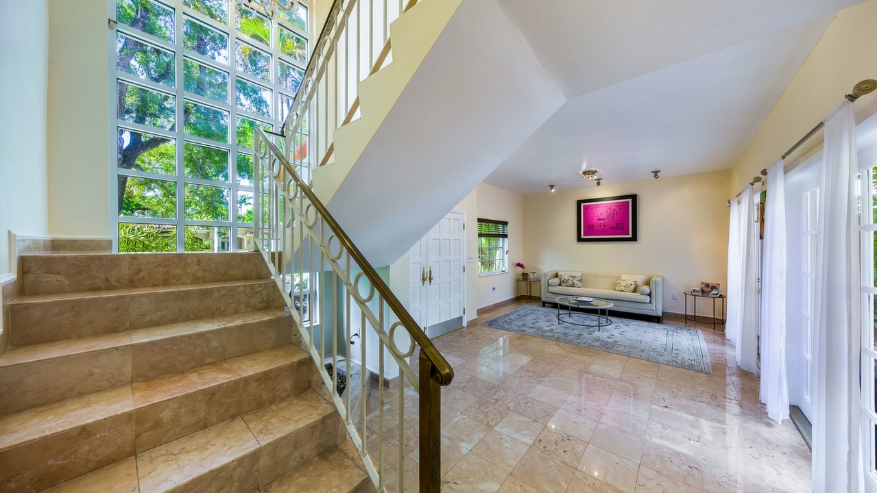 650-Alcazar-Ave-02