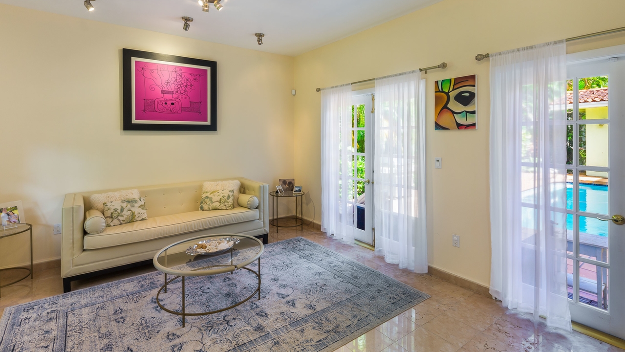650-Alcazar-Ave-03