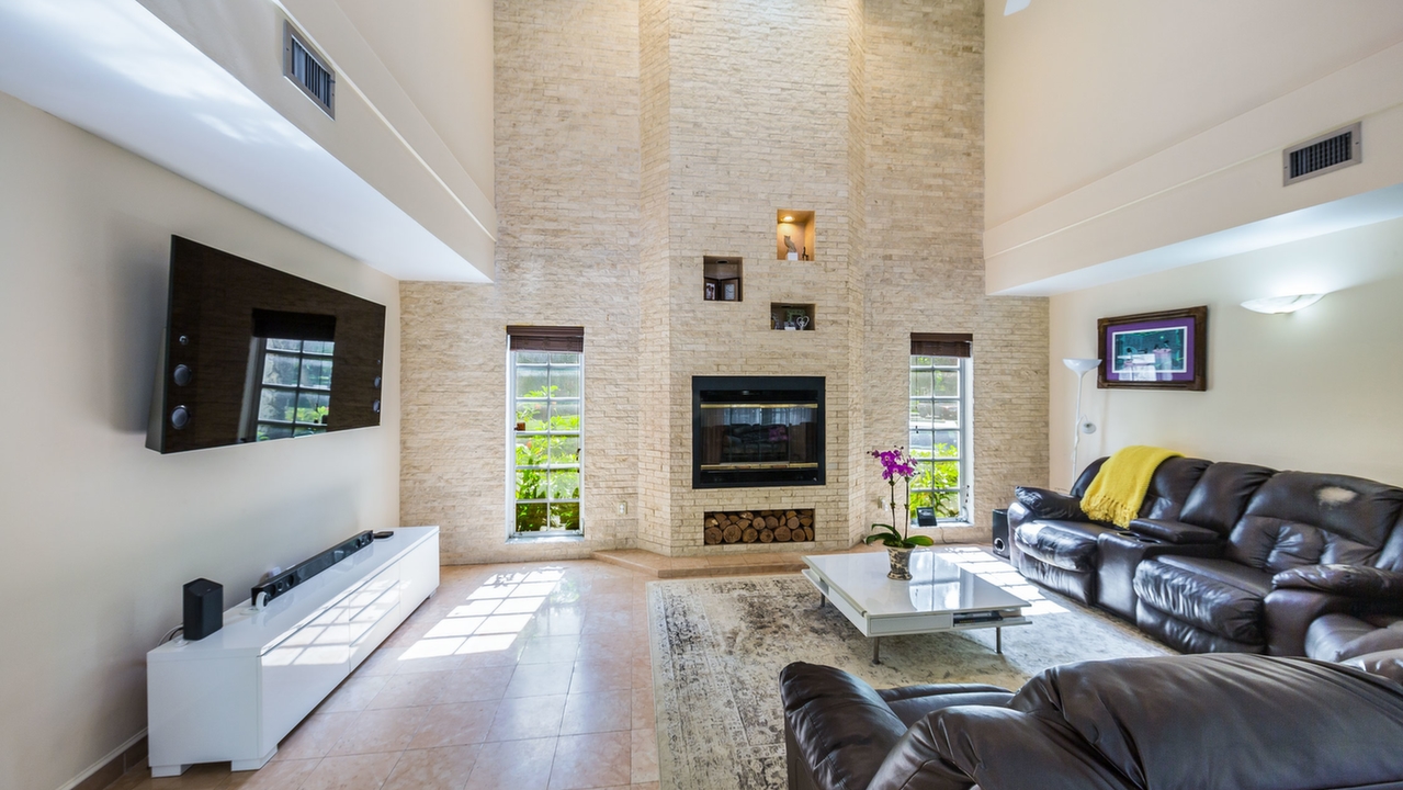650-Alcazar-Ave-04