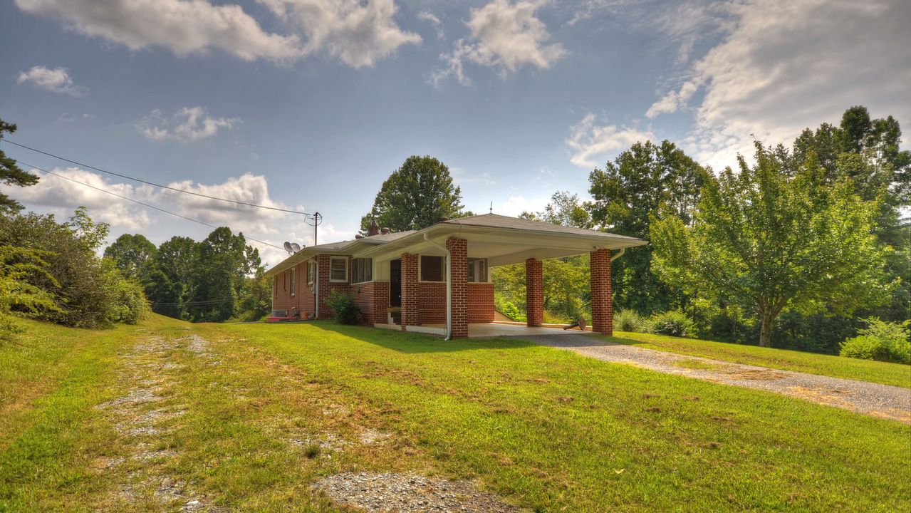 1005 Ada st, Blue Ridge, GA, 30513 Scene 2