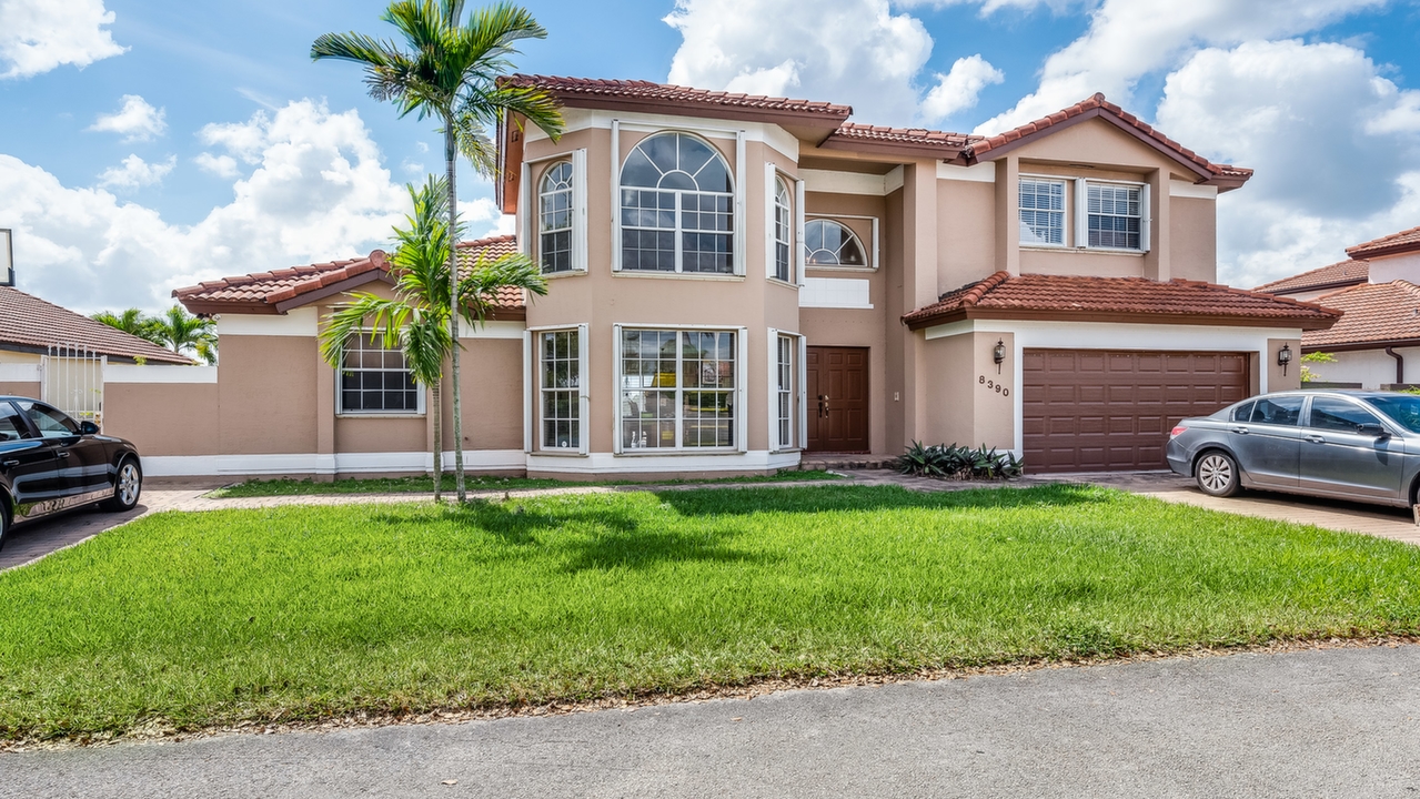 8930-NW-201st-St-001
