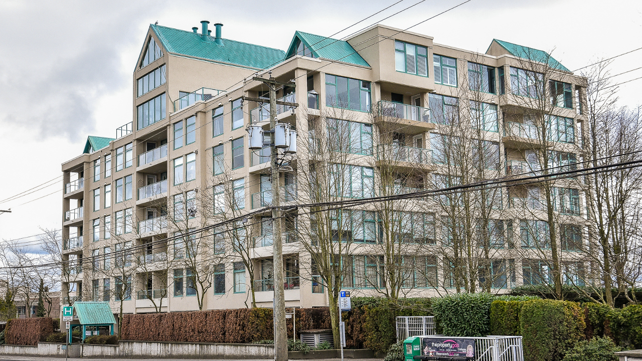 501-15466 North Bluff Rd, White Rock, BC, V4B 3G1 Scene 1