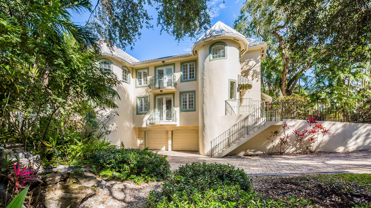 3637-Poinciana-Ave-02
