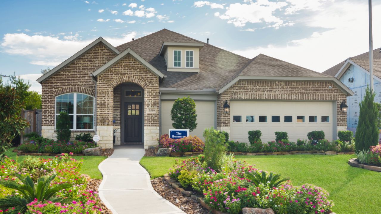 3599MagnoliaCrestLn_001