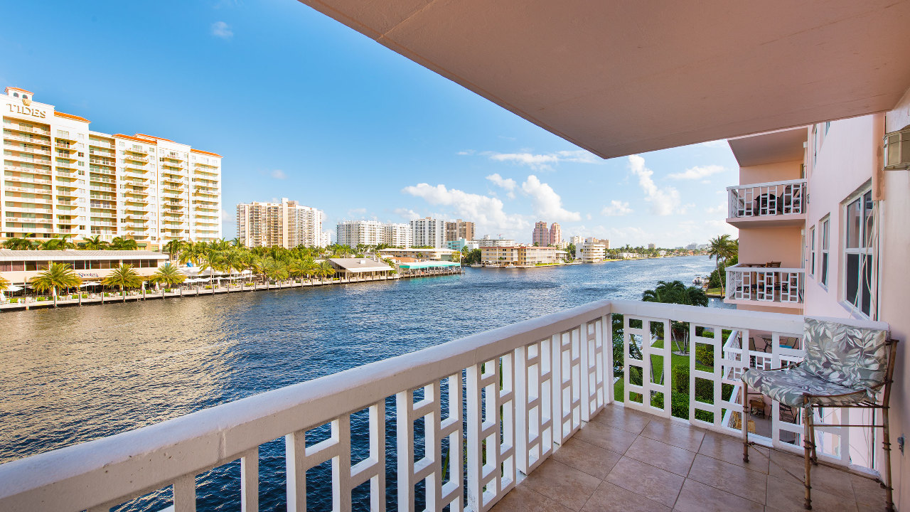 Lauderdale-Tower-#M4-03