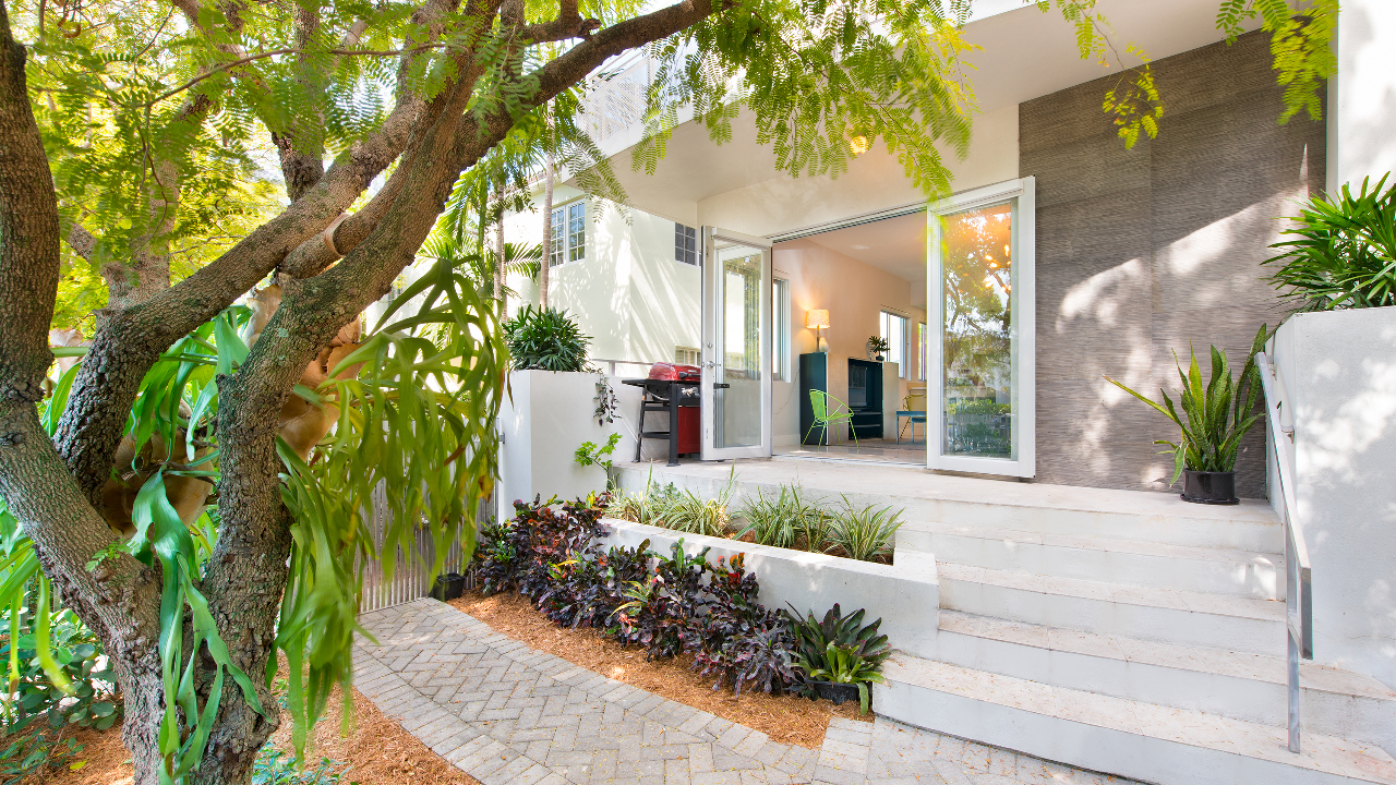 1027-Michigan-Ave-03