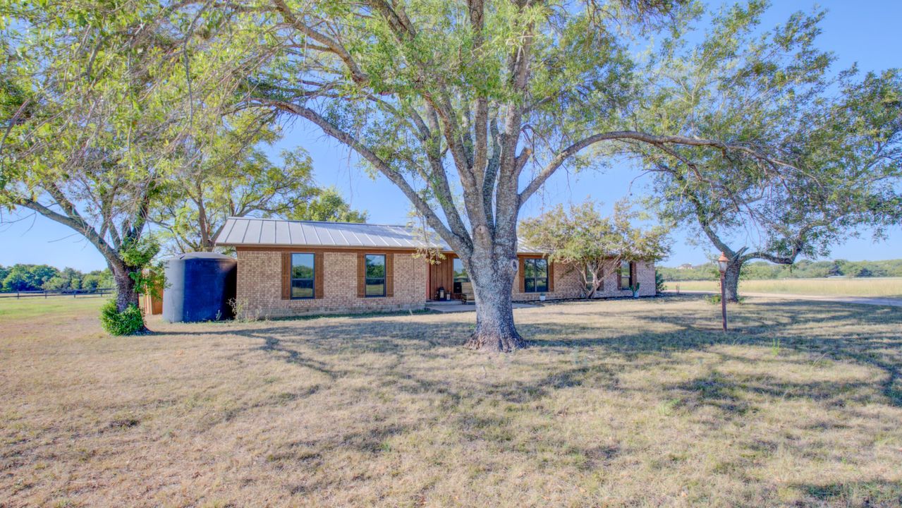 1301 Cimarron Ranch, Marble Falls, TX, 78654 Scene 2