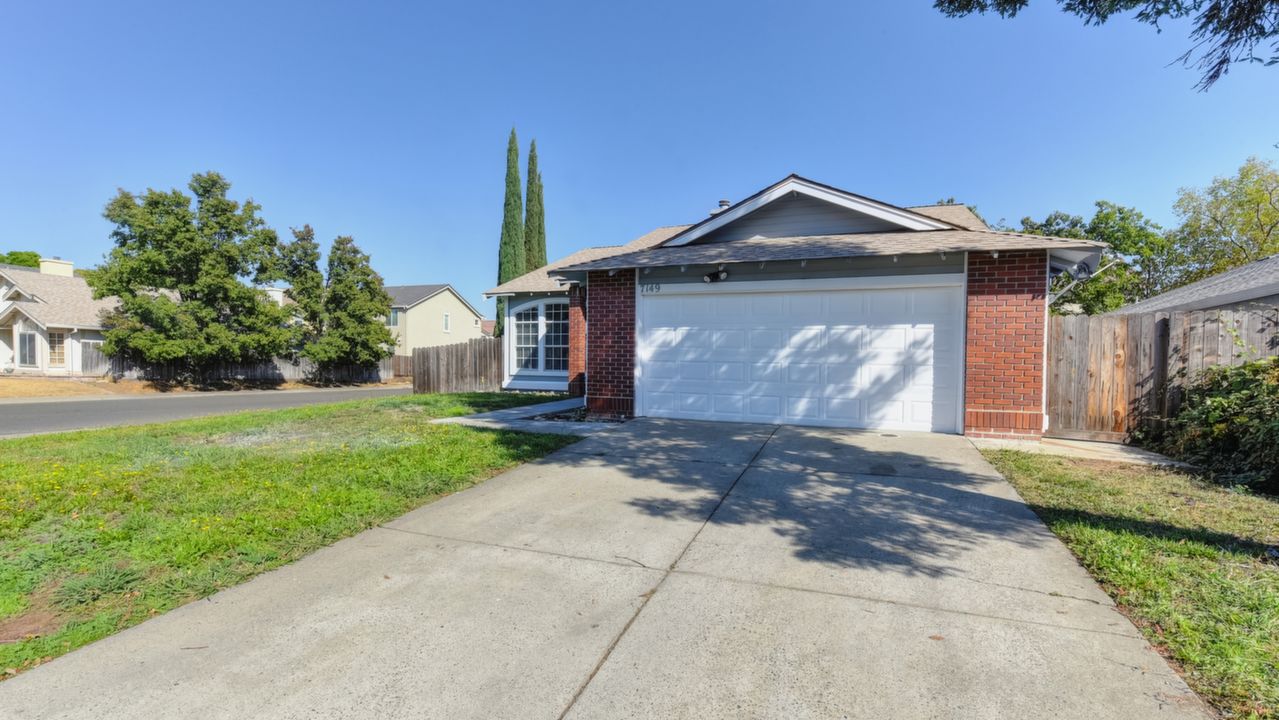 7149 Clearbrook Way, Sacramento, CA, 95823 Scene 2