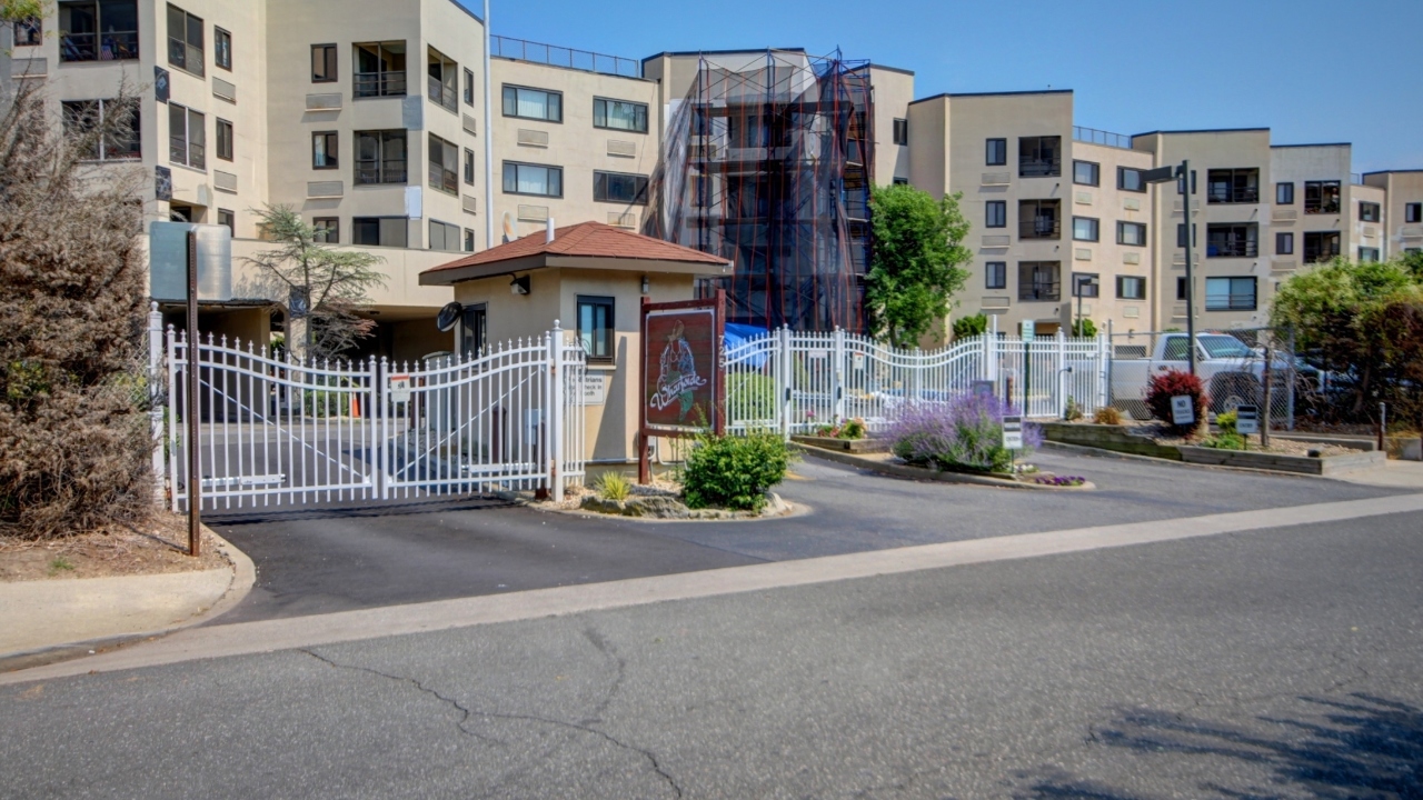 Wecome to Wharfside Luxury Condos