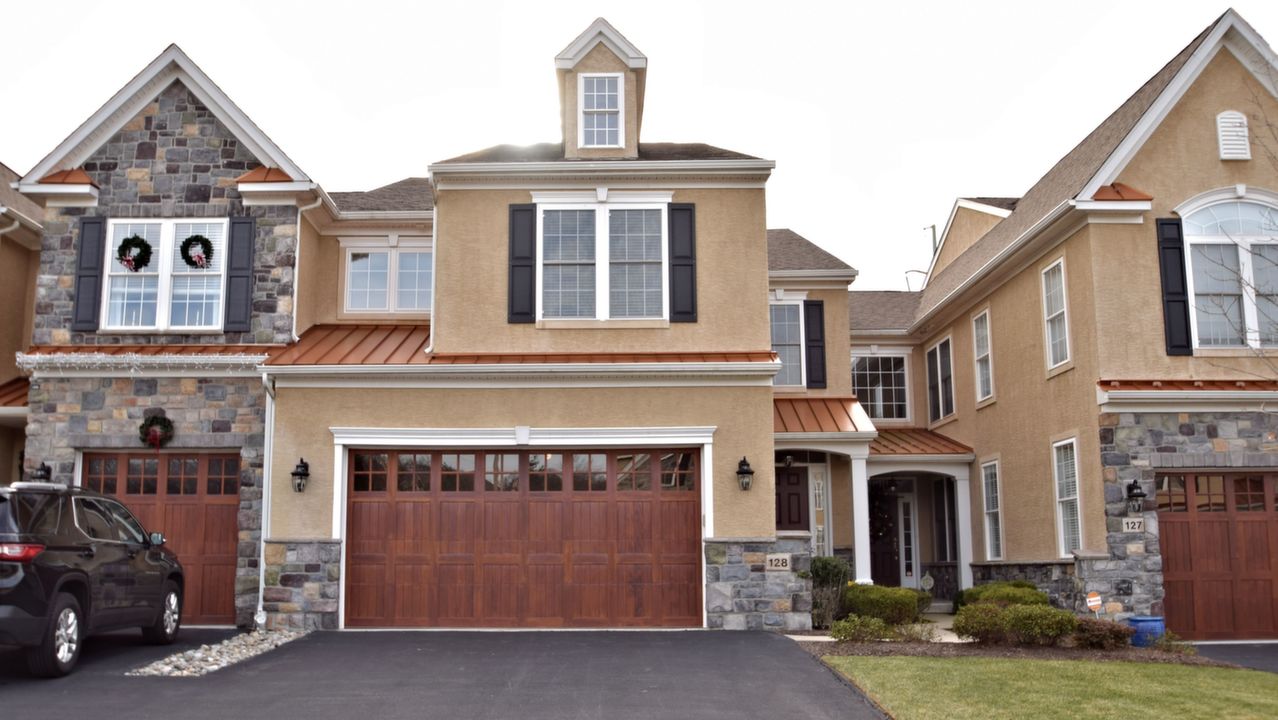 128 Carriage Court, Plymouth Meeting, PA, 19462 Scene 1