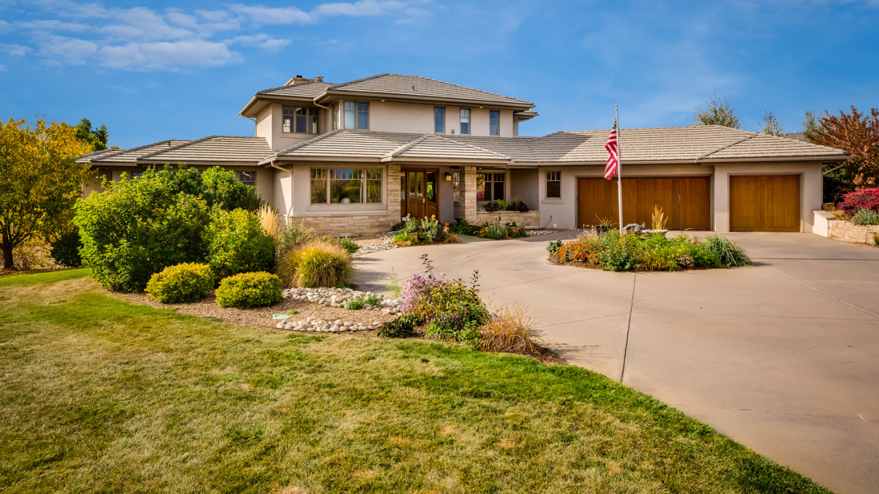 Front Exterior and Circle Driveway