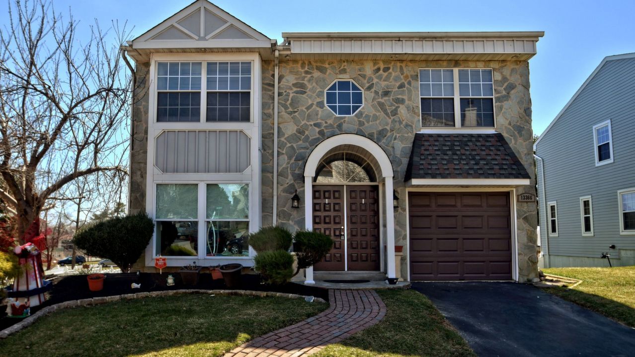 13366 Susan Ter, Philadelphia, PA, 19116 Scene 1