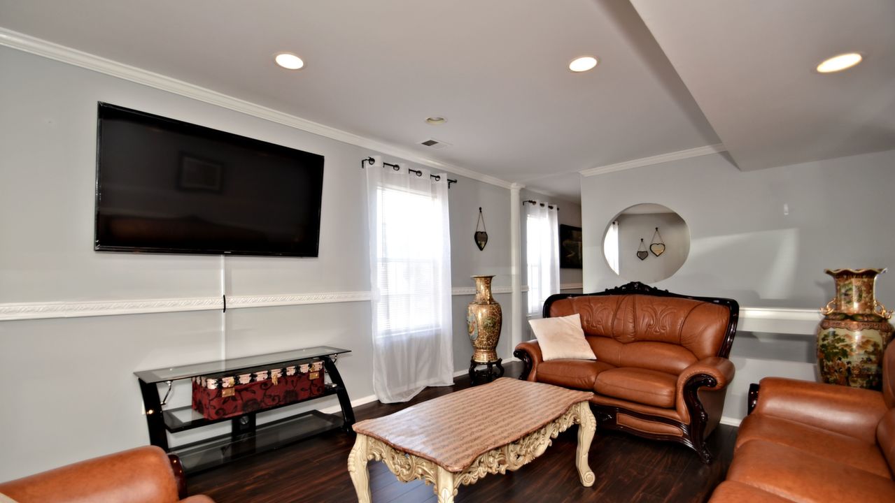 13366 Susan Ter, Philadelphia, PA, 19116 Scene 2