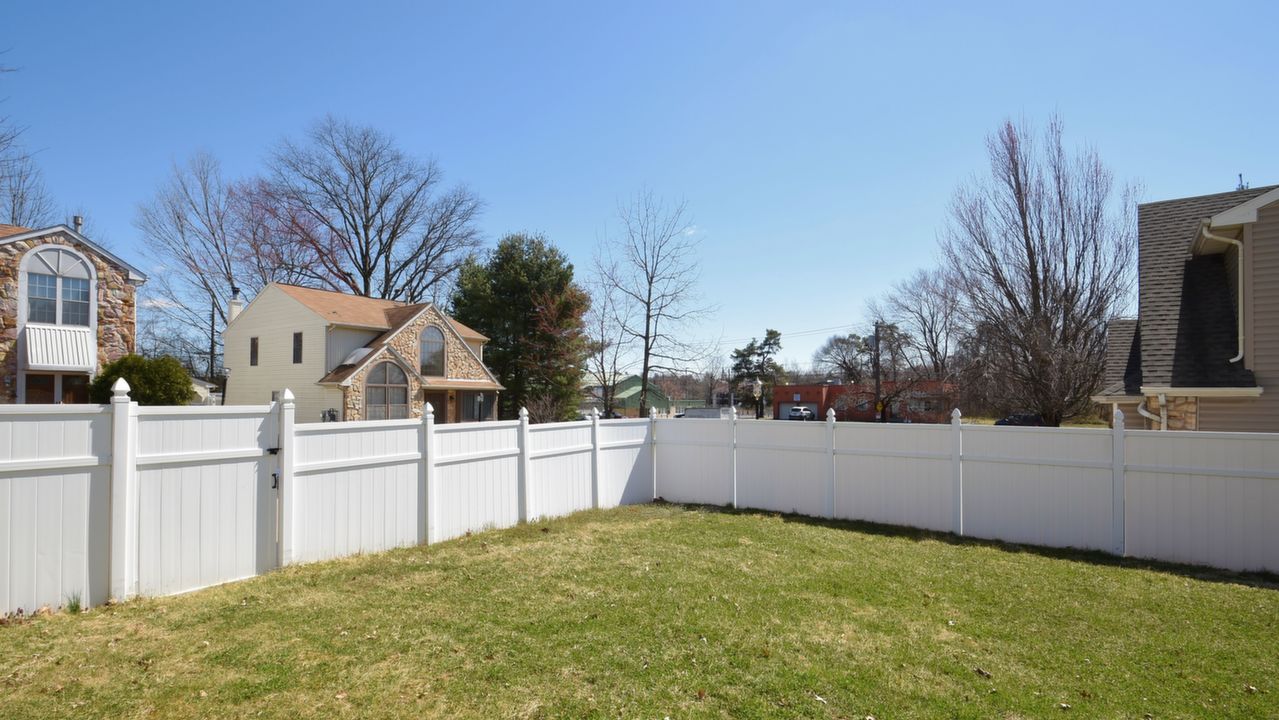 13366 Susan Ter, Philadelphia, PA, 19116 Scene 4