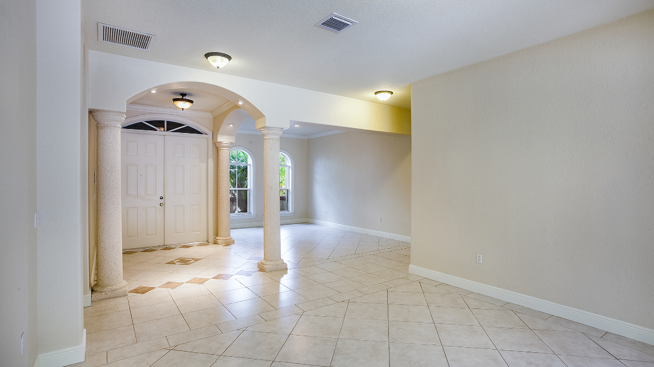 8234-SW-193rd-St-04