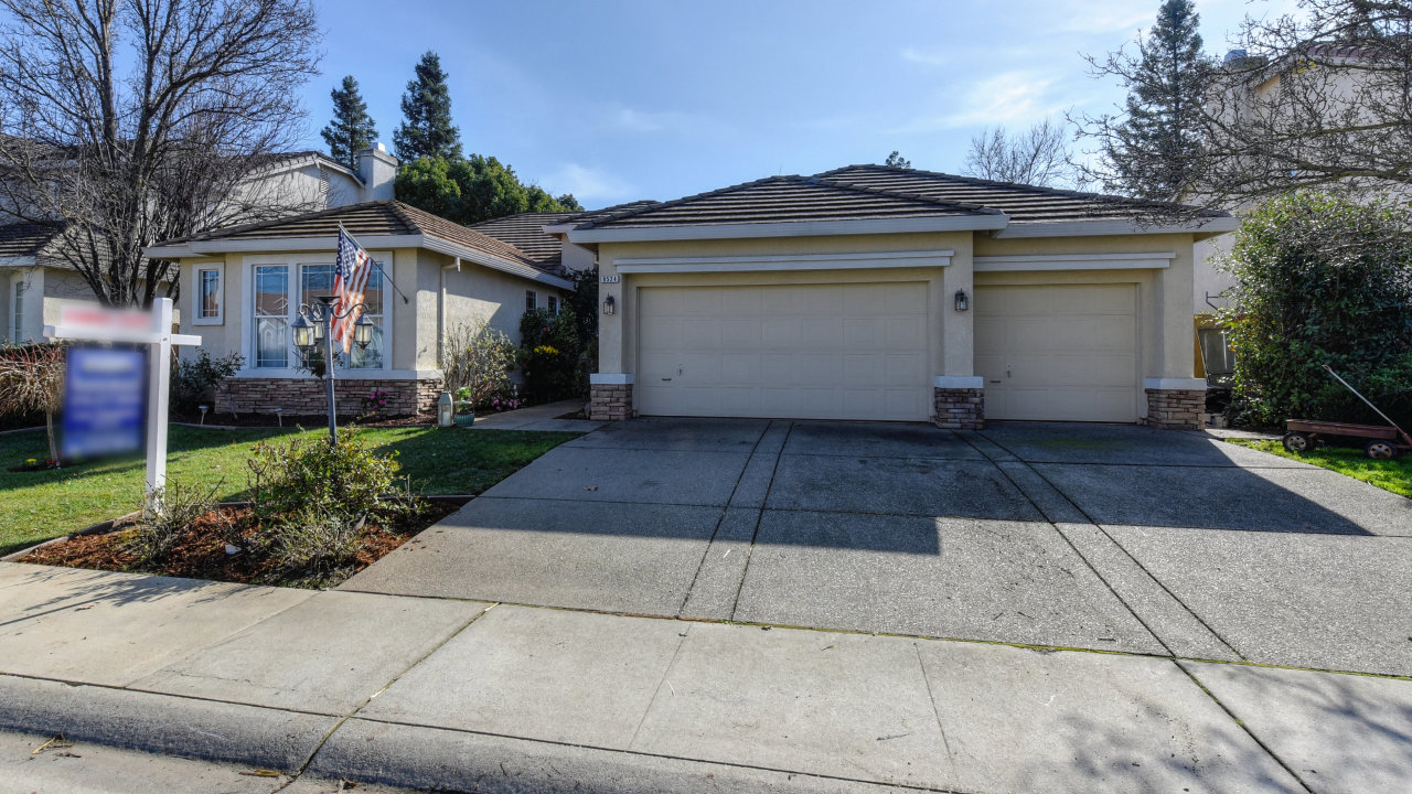 9524 Timber River Way, Elk Grove, CA, 95624 Scene 2