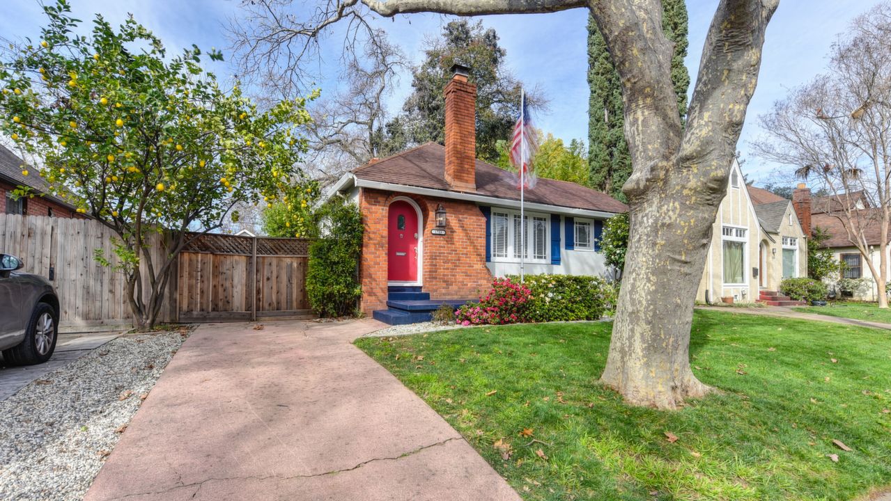 1728 Berkeley Way, Sacramento, CA, 95819 Scene 1