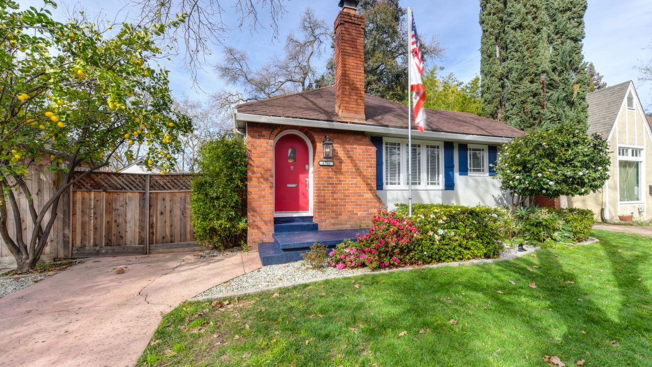 1728 Berkeley Way, Sacramento, CA, 95819 Scene 2