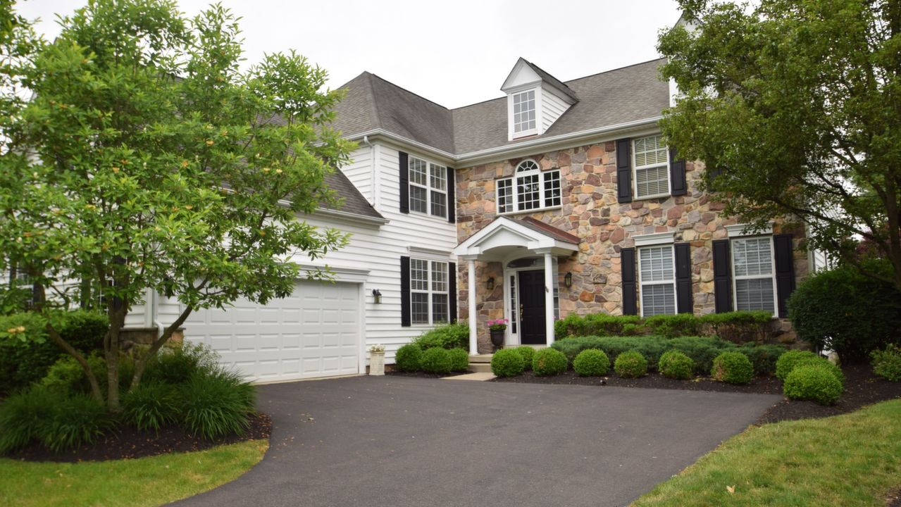 32 Lenape Dr, New Hope, PA, 18938 Scene 1