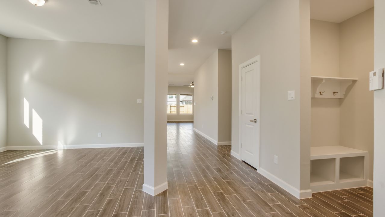 22514BellFieldCourt_004
