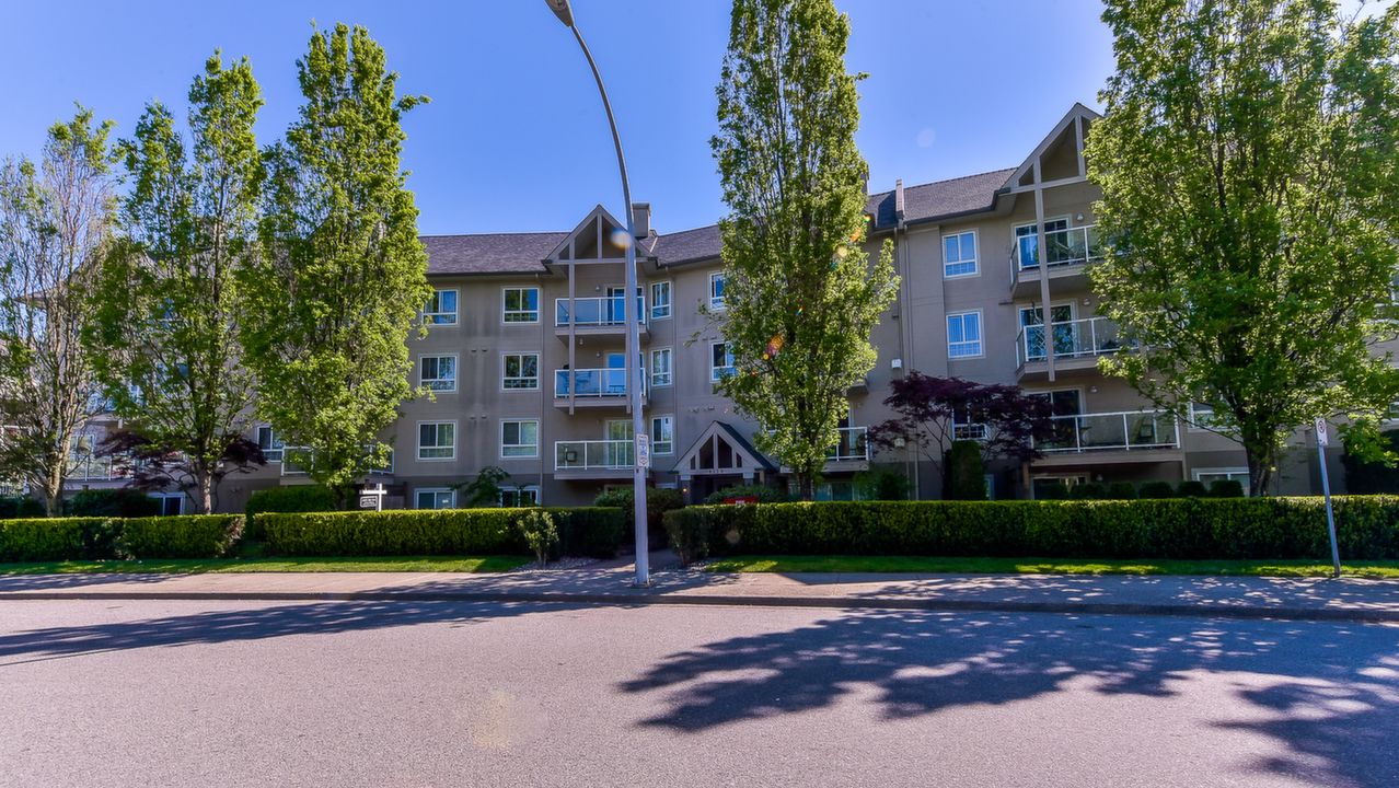 106 8110 120A Str, Surrey, BC, 0000 Scene 1