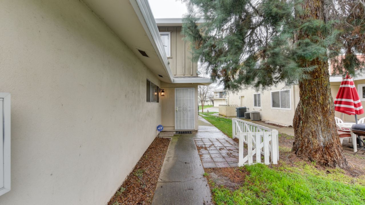 9001 Casals St, #2, Sacramento, CA, 95826 Scene 1