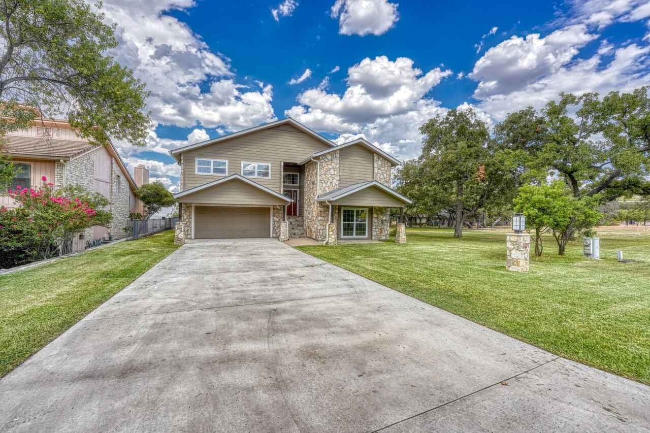 307 Lucy Lane, Horseshoe Bay, TX, 78657 Scene 2