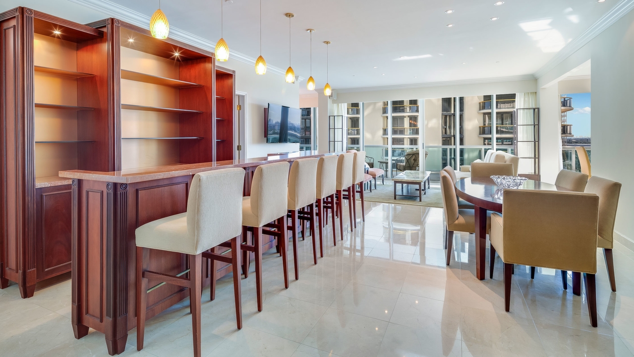 Palace-@Bal-Harbour-9D-01