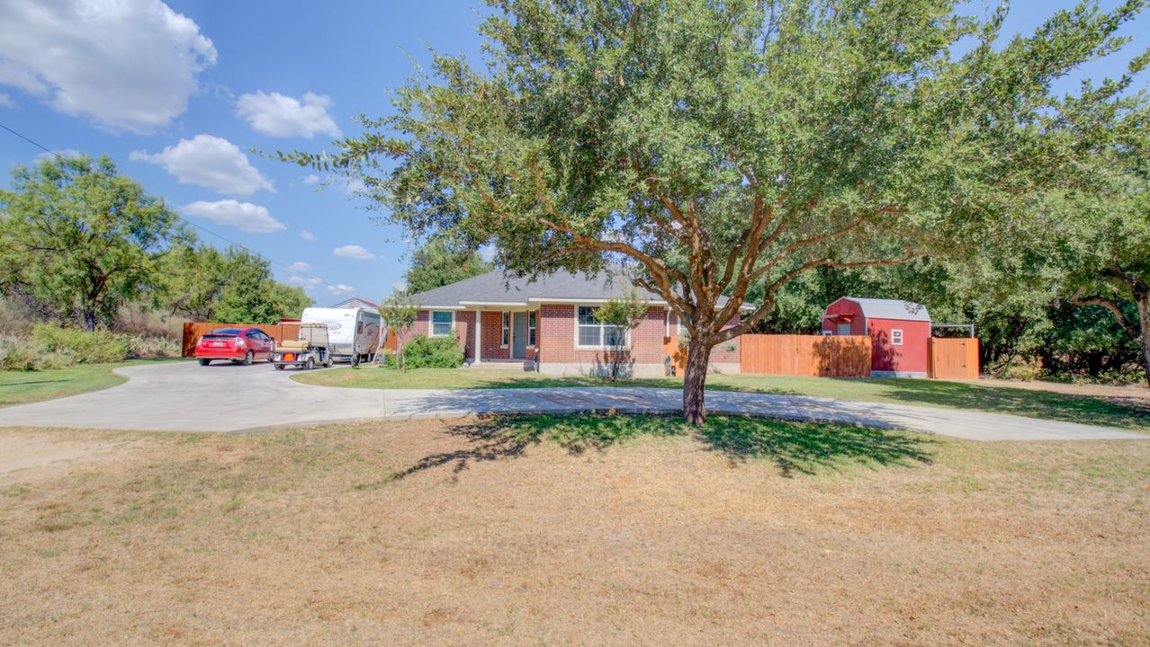 219 Overstreet, Sunrise Beach, TX, 78643 Scene 1