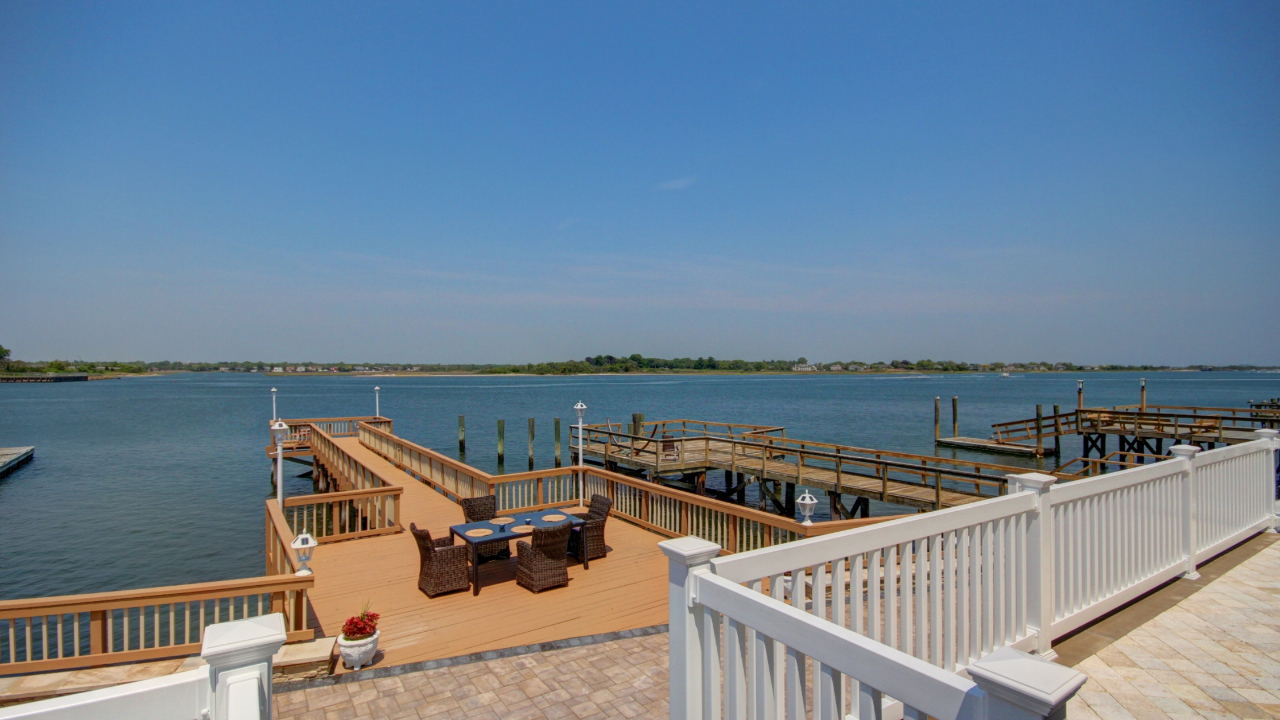 Living Room Deck