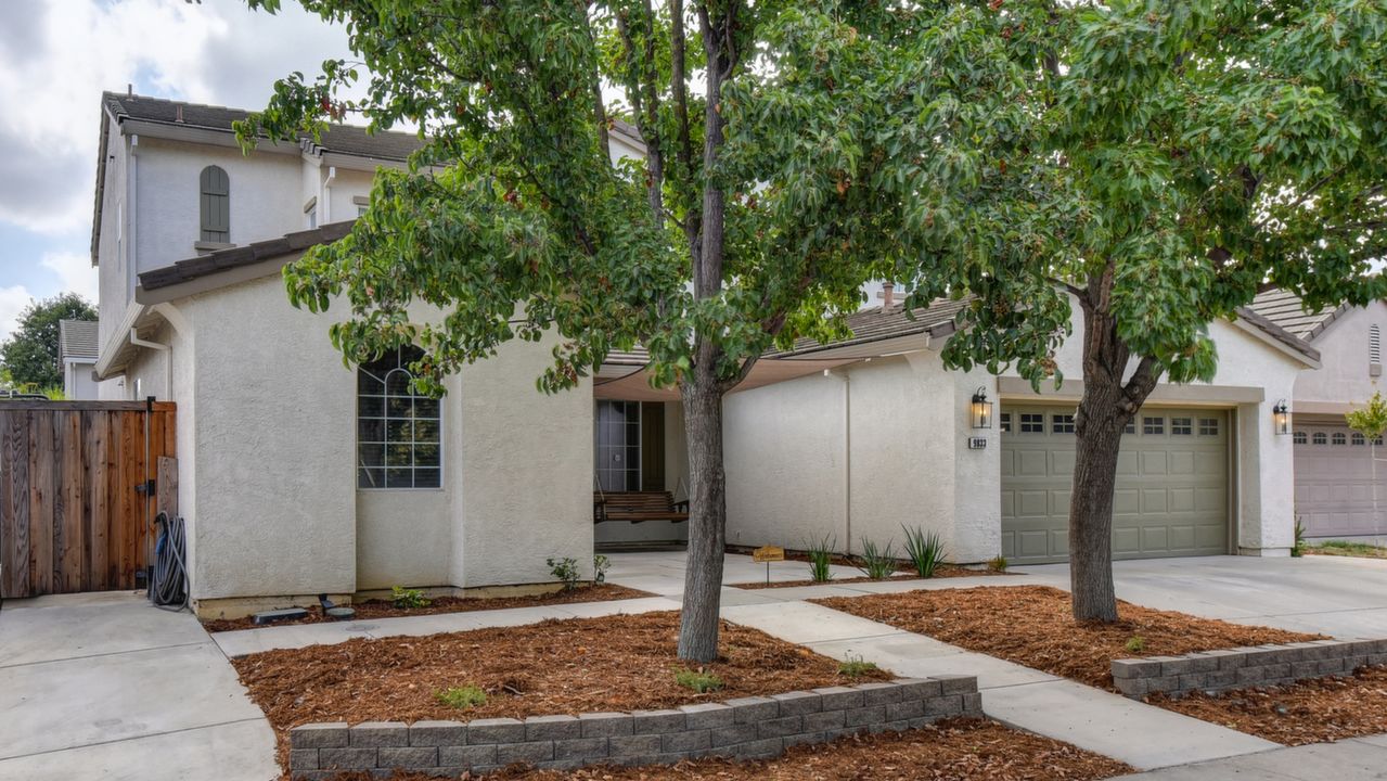 9833 Spring View Way, Elk Grove, CA, 95757 Scene 2