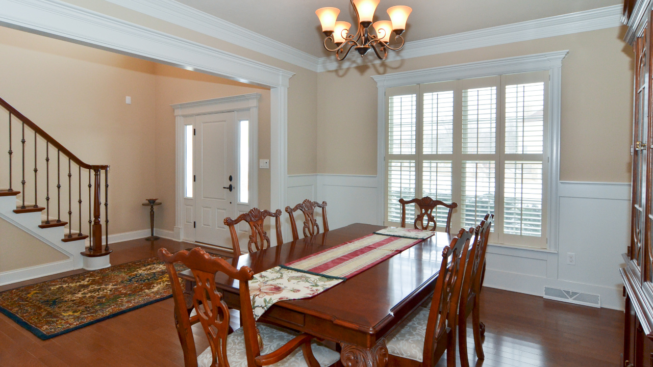 Dining Room Entry