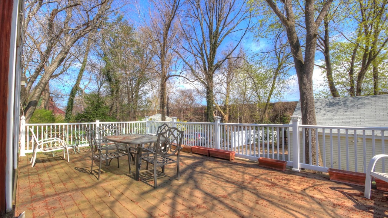 Composite Maintenance Free Deck 