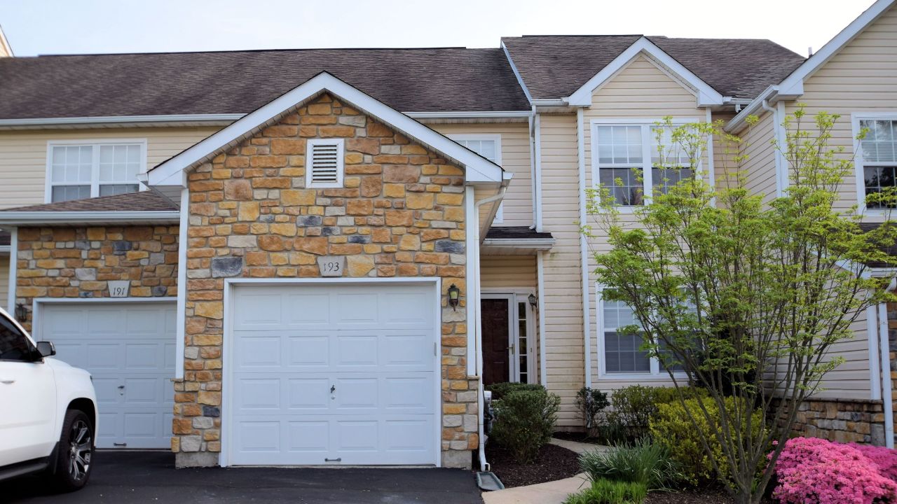 193 Gleneagles Ct, Blue Bell, PA, 19422 Scene 1