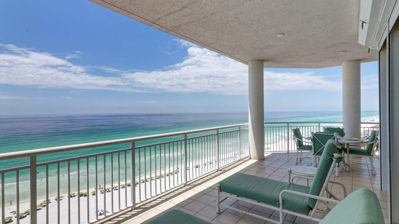 Private balcony views