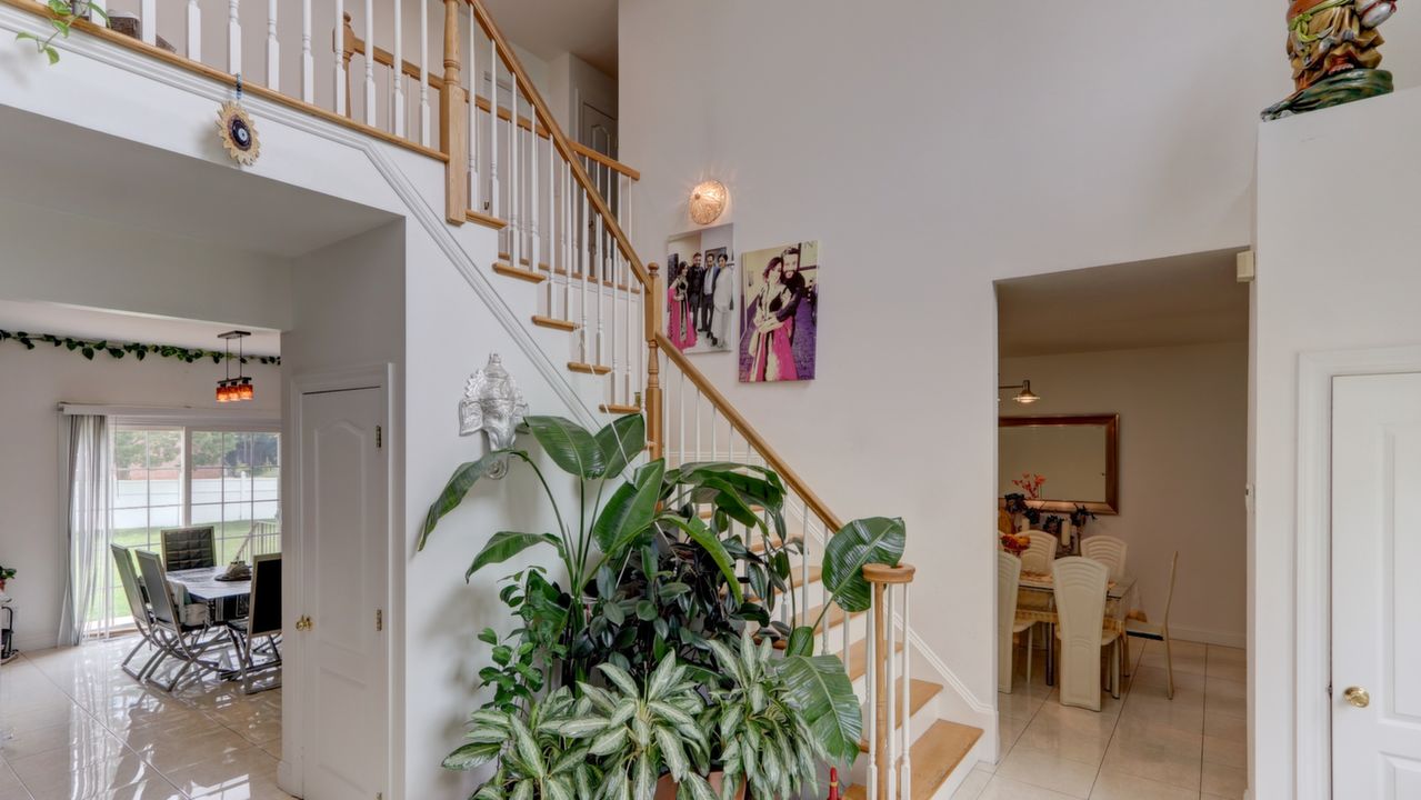 20 Sarah Ct, Deer Park, NY, 11729 Scene 3