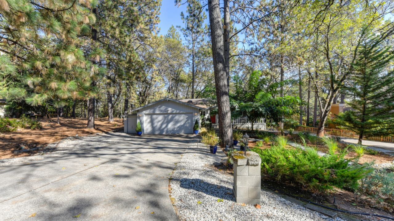 16815 Alioto Drive, Grass Valley, CA, 95949 Scene 1