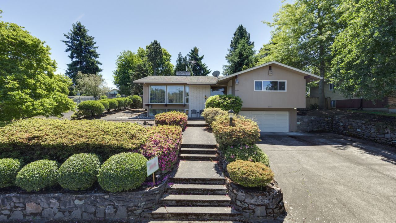 3040 NE Bryant St, Portland, OR, 97211 Scene 1