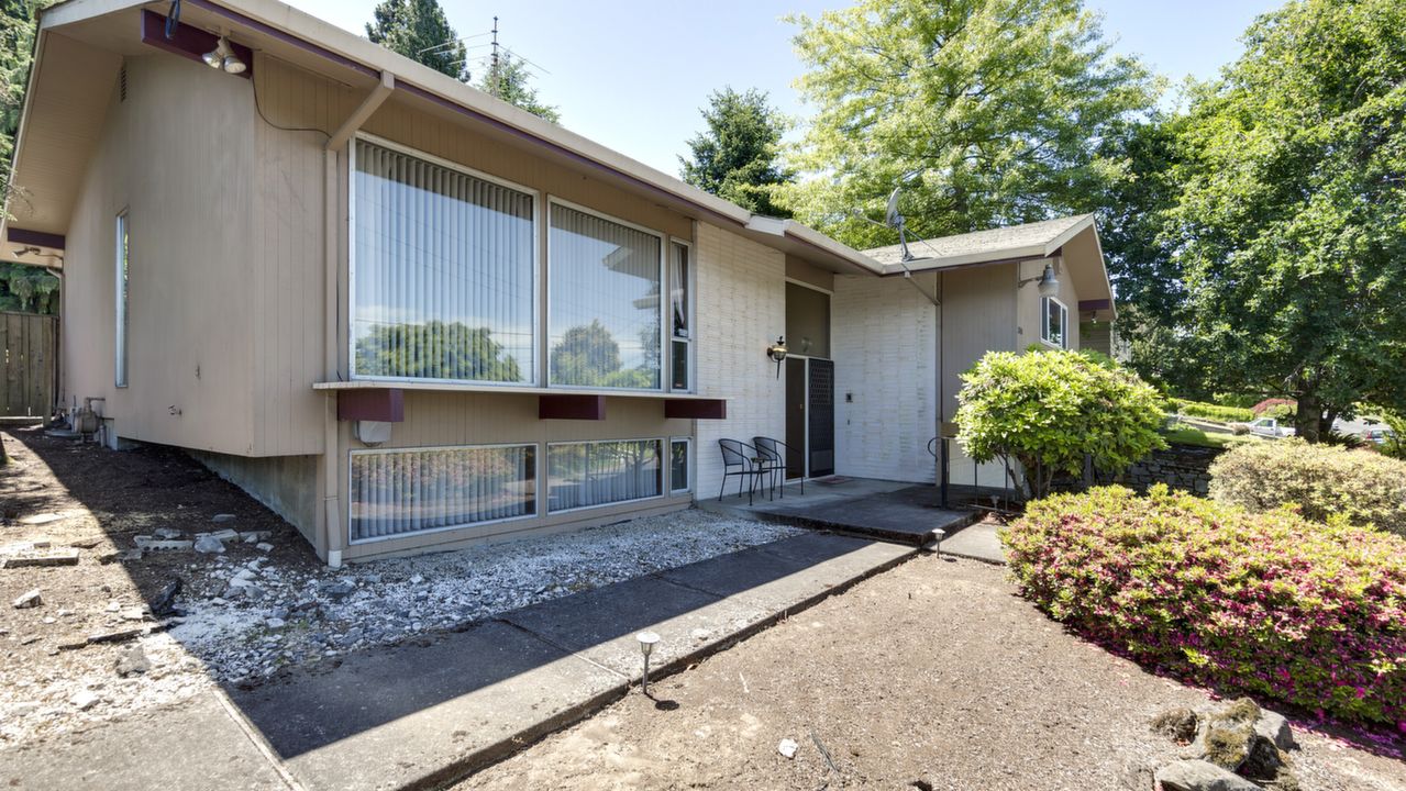 3040 NE Bryant St, Portland, OR, 97211 Scene 4