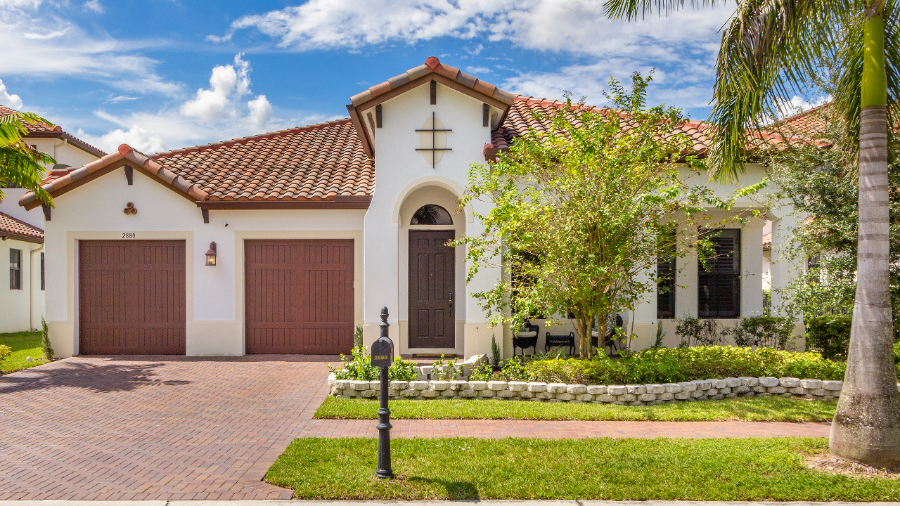 2880-NW-82nd-Way-01