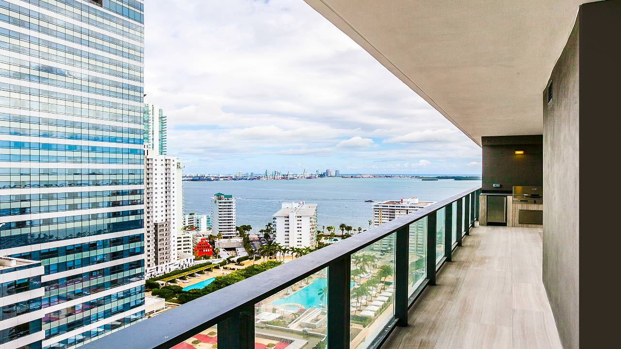 Echo-Brickell-#2406-04