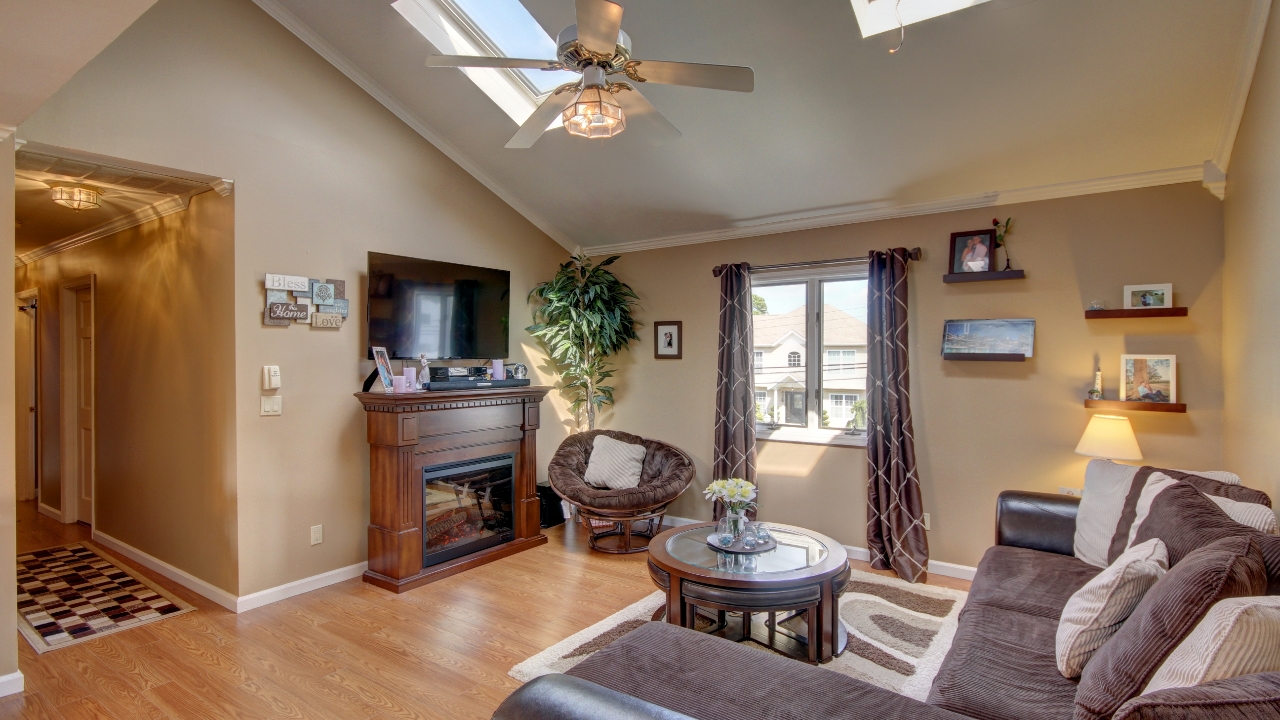 Upstairs Family Room