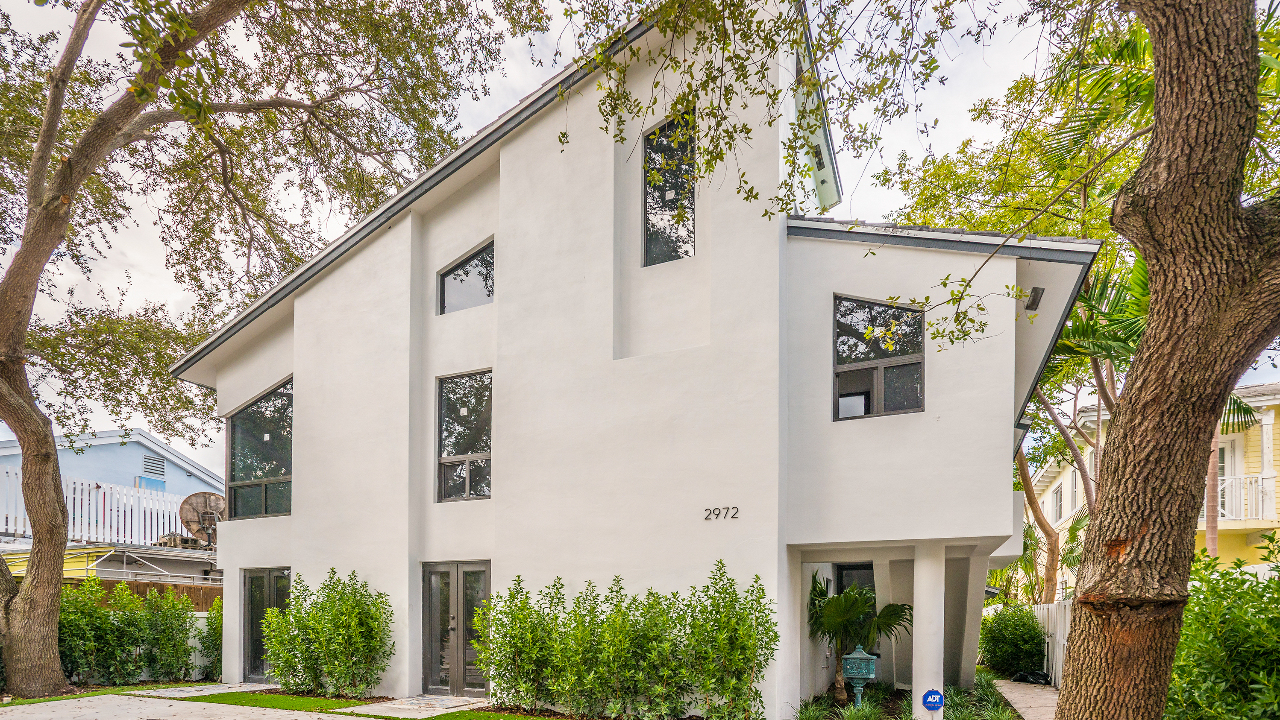 2972-Bridgeport-Ave-#1-01