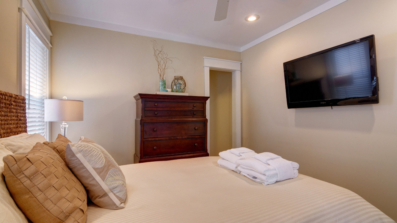 05_Master_Bedroom_03
