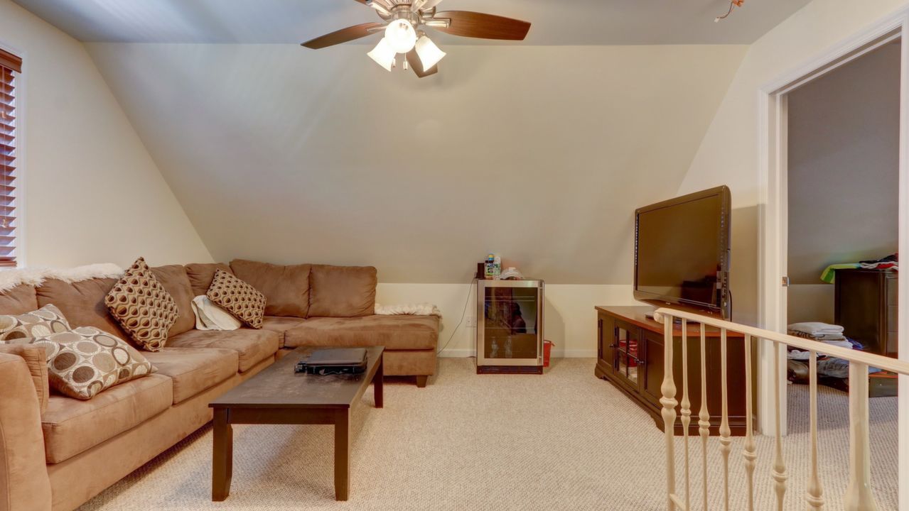 1038 Van Buren Ave, Franklin Square, NY, 11010 Scene 3