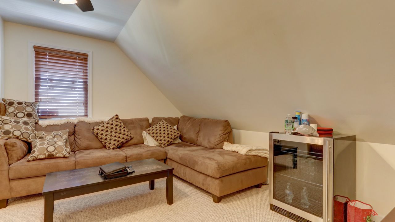 1038 Van Buren Ave, Franklin Square, NY, 11010 Scene 4