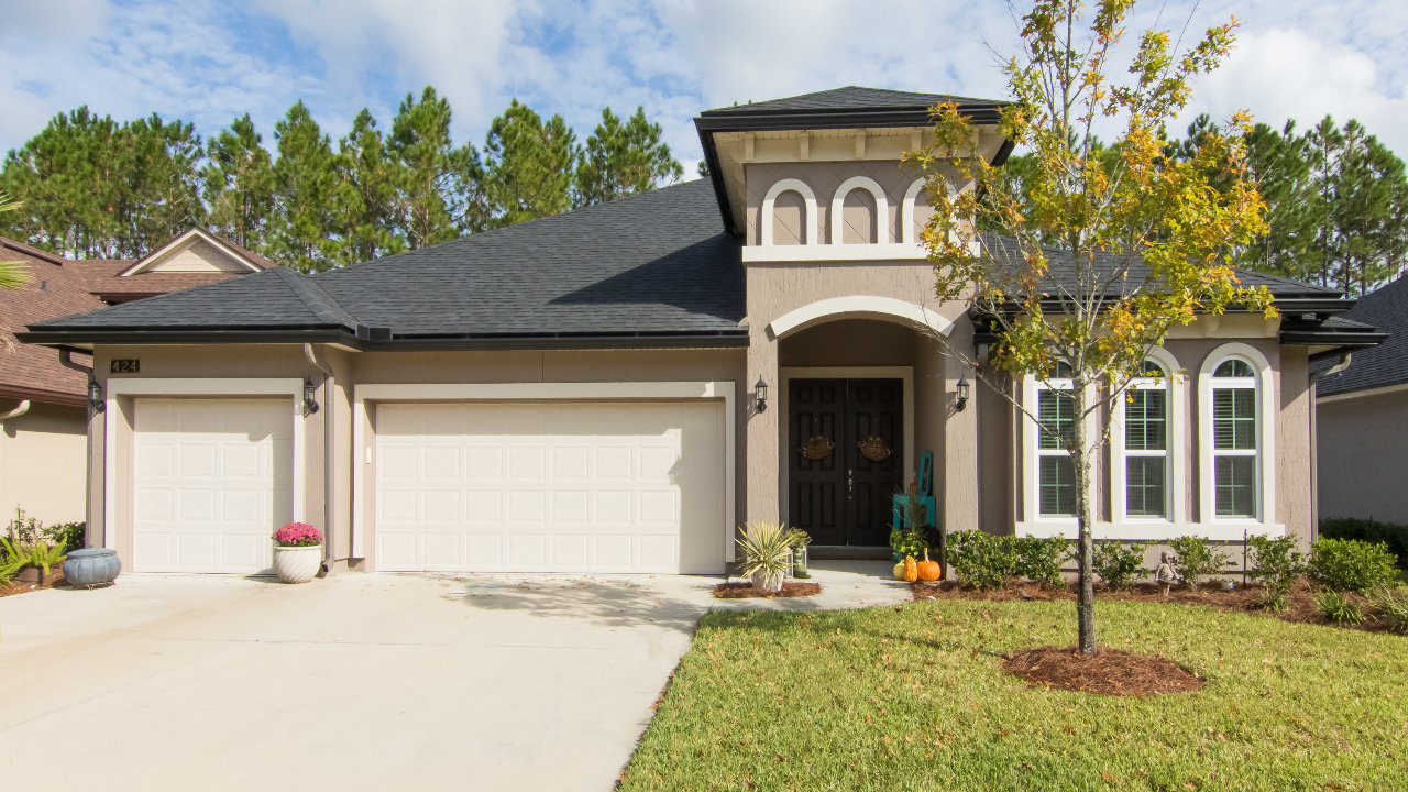 Three Car Garage