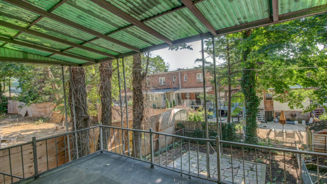 4816 Barnes Ave, Bronx, NY, 10470 Scene 4