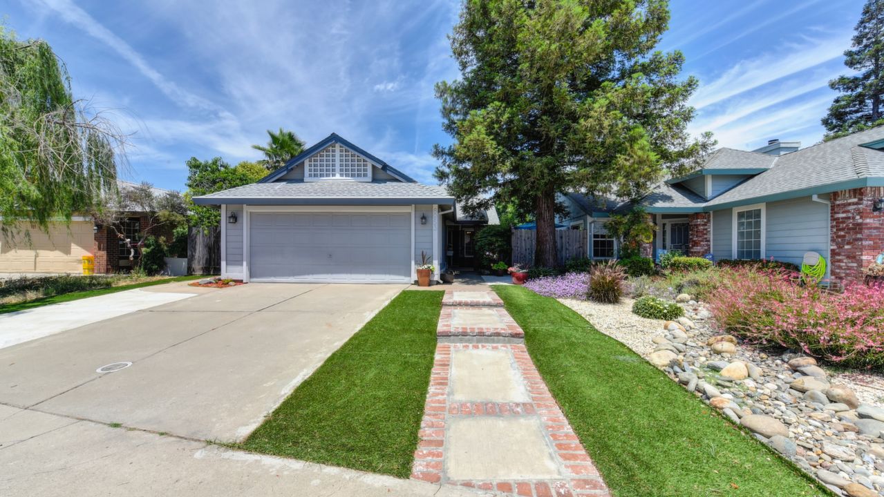 8953 Emsdale Way, Sacramento, CA, 95829 Scene 1